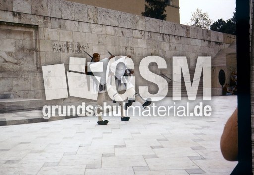 Griechenland Wachablösung 3.jpg